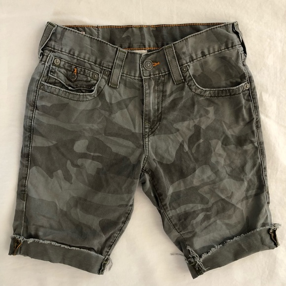 TRUE RELIGION mens RICKY CUTOFF Camo Shorts 30 - Picture 4 of 7